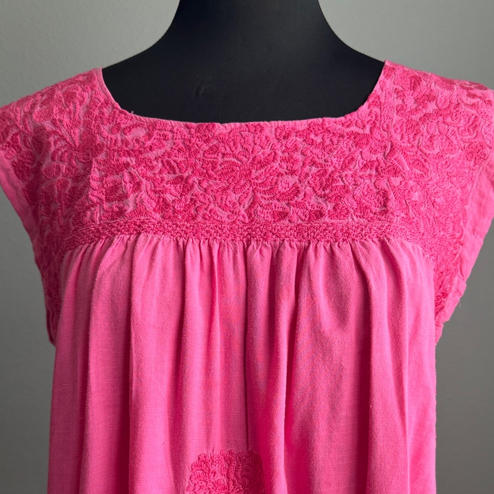 Women’s Pink Embroidered Sleeveless Blouse - Picture 2 of 11